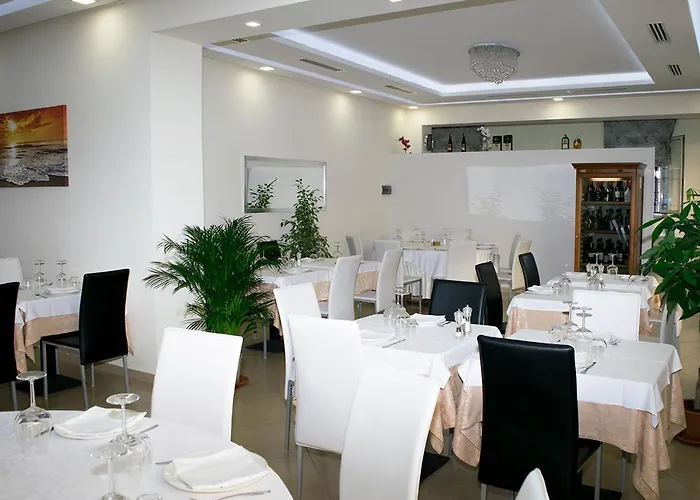 Cristal Pensionat Piacenza